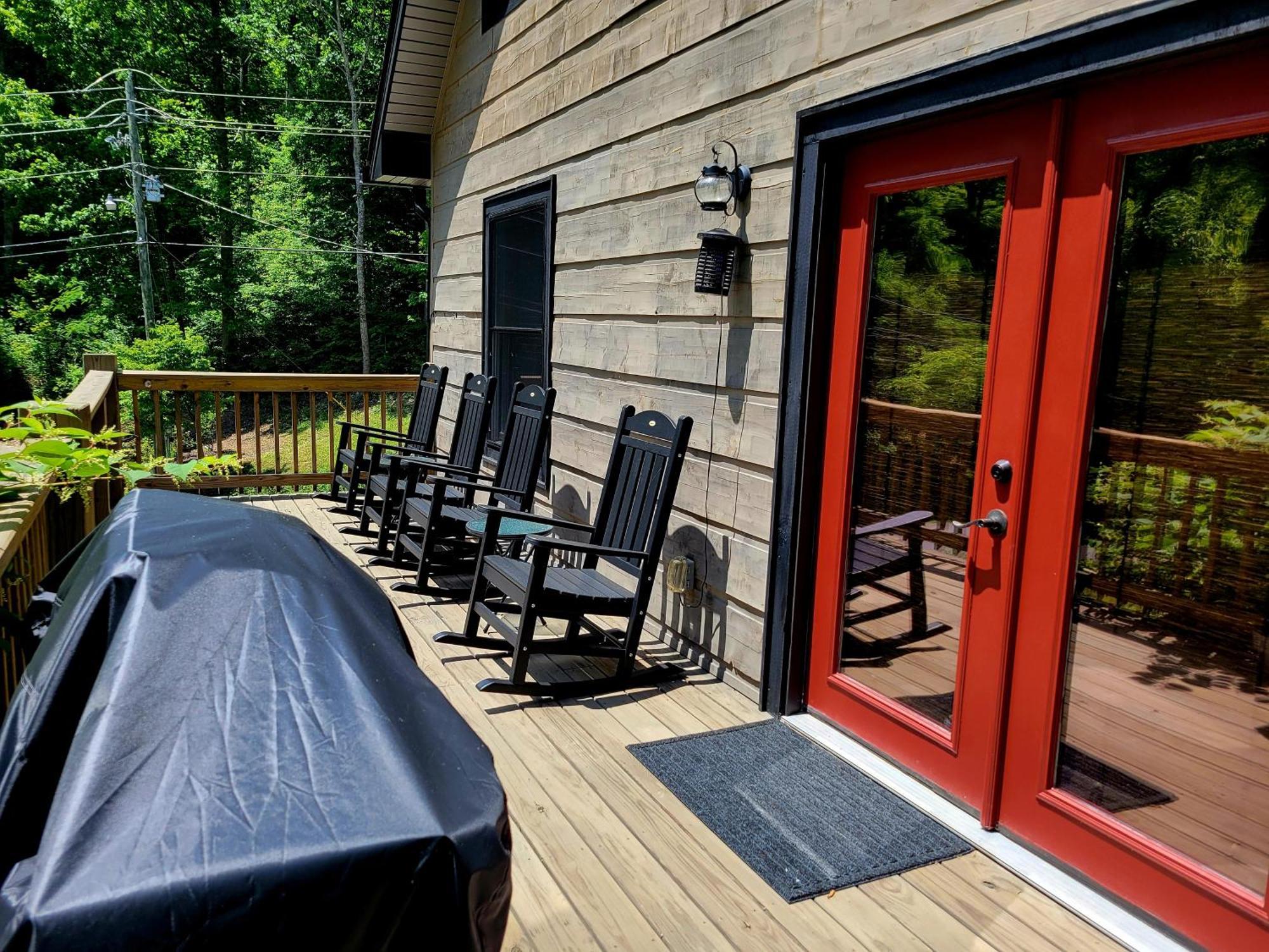 Lil Cabin In The Cove! Mtn Views, Theater, Hot Tub, Games, King Beds, Prime Location! Sevierville Eksteriør billede