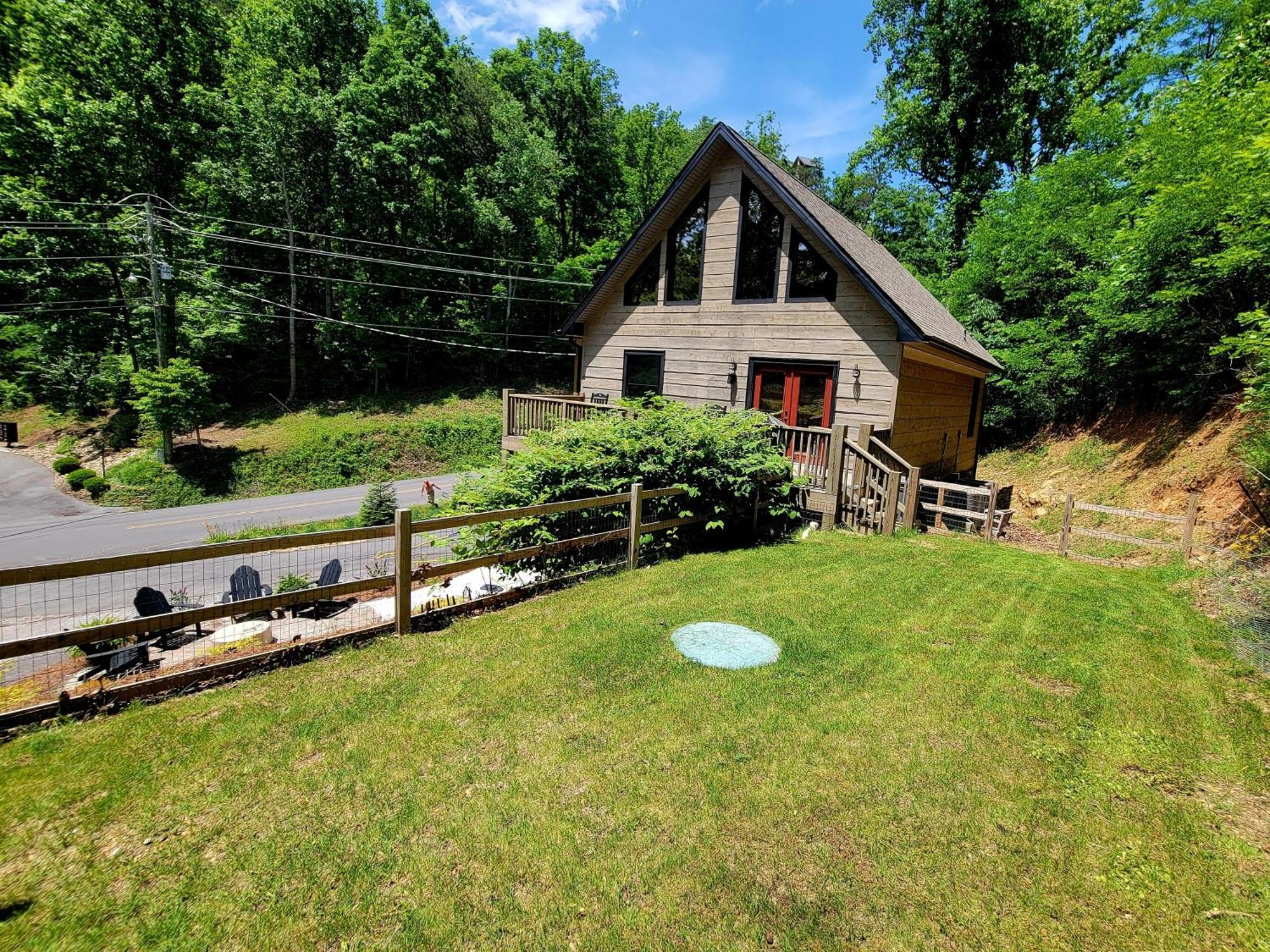 Lil Cabin In The Cove! Mtn Views, Theater, Hot Tub, Games, King Beds, Prime Location! Sevierville Eksteriør billede