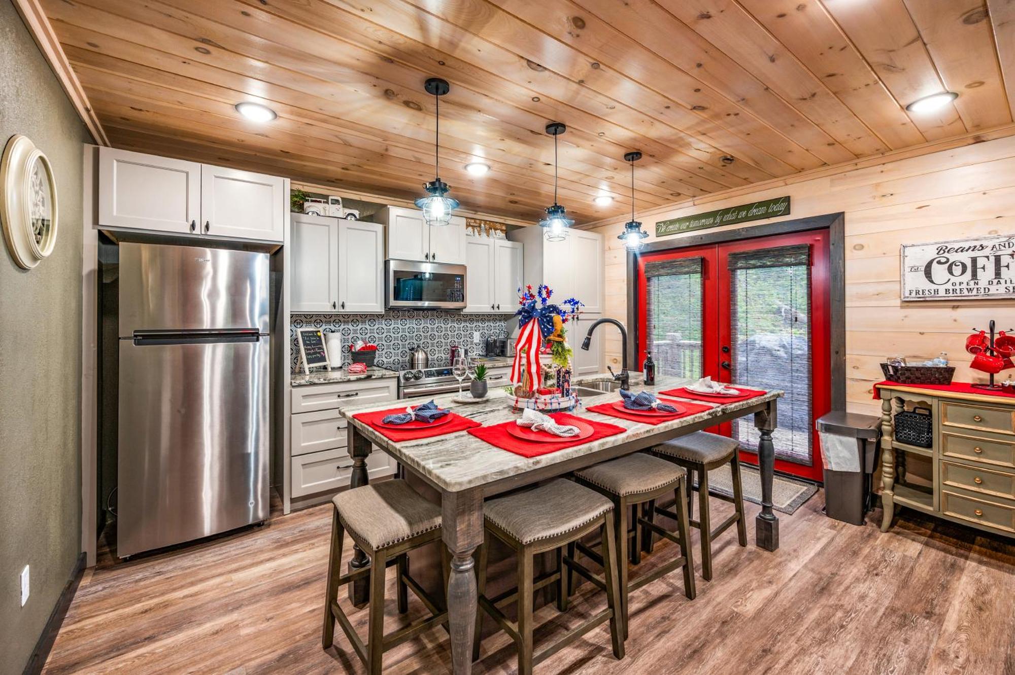 Lil Cabin In The Cove! Mtn Views, Theater, Hot Tub, Games, King Beds, Prime Location! Sevierville Eksteriør billede