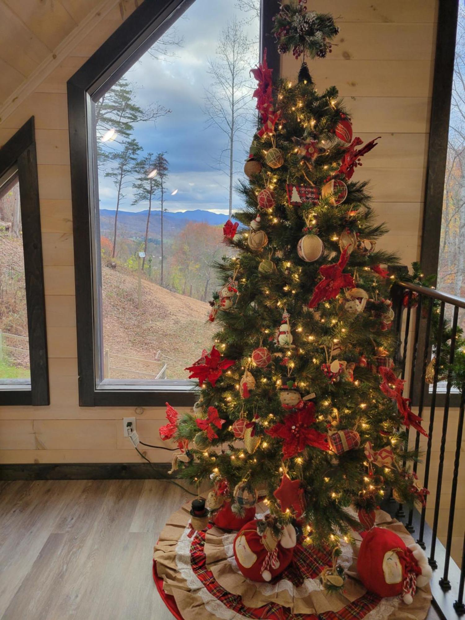 Lil Cabin In The Cove! Mtn Views, Theater, Hot Tub, Games, King Beds, Prime Location! Sevierville Eksteriør billede